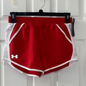 Under amour shorts with pockets!